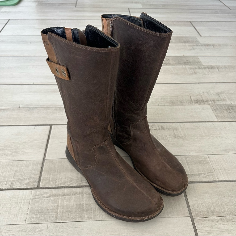 Merrell Travvy Tall Waterproof Boots Brown Women’s Leather Size 9.5 Riding